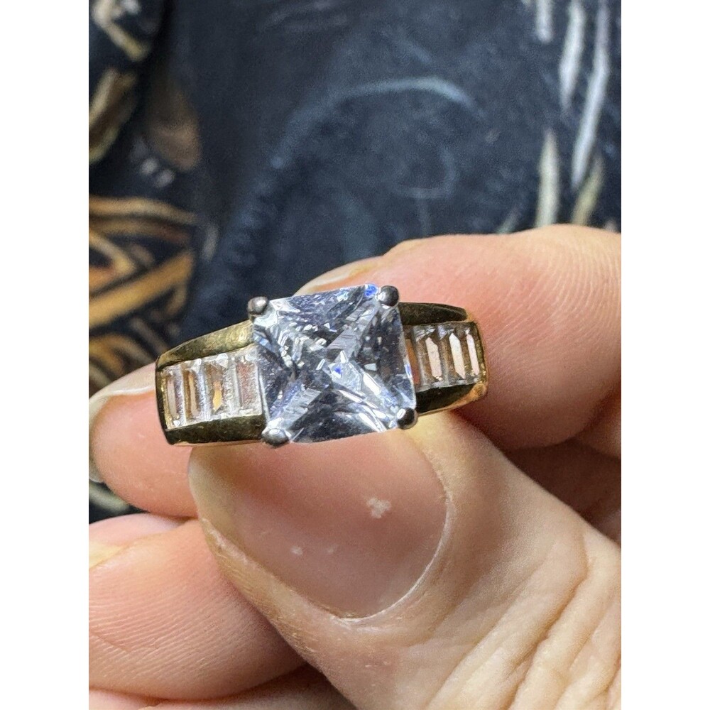 EK Gold Tone Princess Cut Clear Stone Baguette Statement Ring Size 7